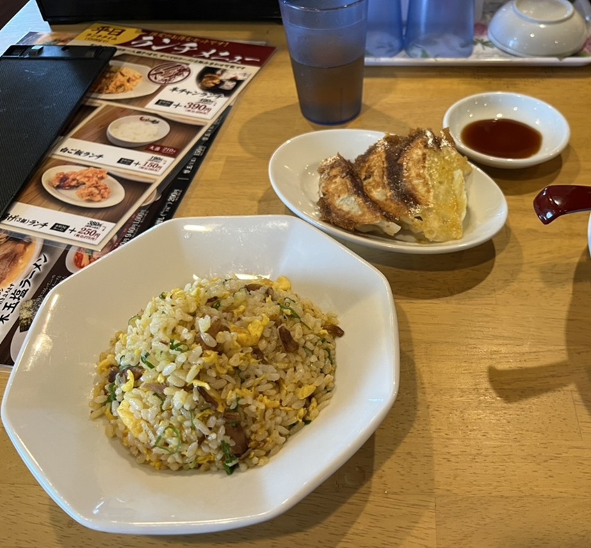とりの助チャーハン