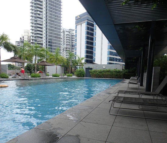 ラマダシンガポールホテル（Ramada Singapore at Zhongshan Park）のプール