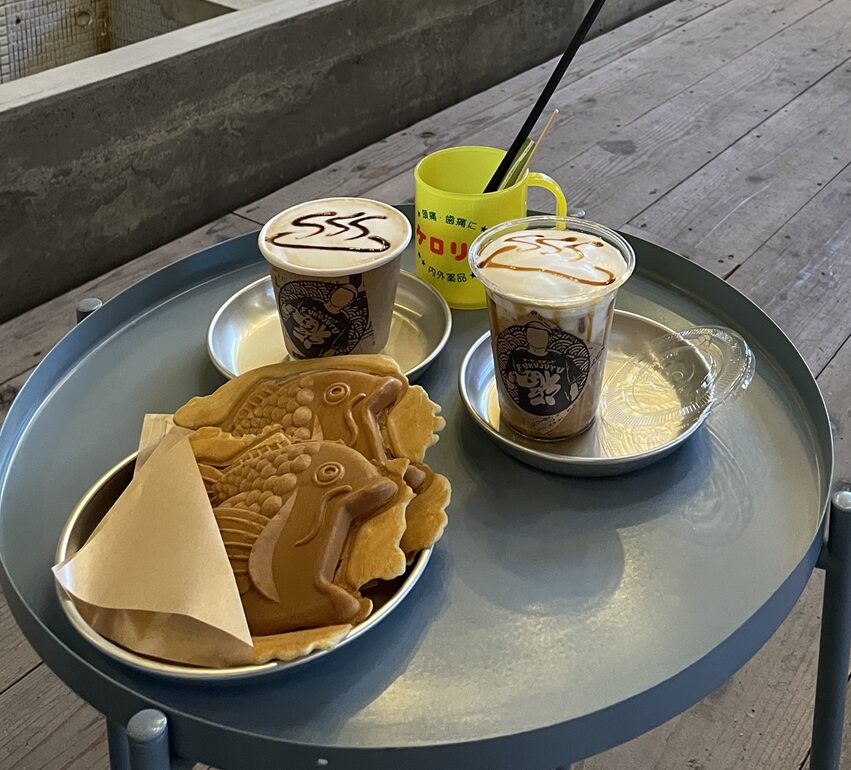 元銭湯「コーヒースタンド福寿湯」たい焼きではないコイキングでもないコイ焼き