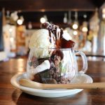 古民家カフェ「ザッカとオヤツ ボワ」でおしゃれ雑貨とパフェを楽しむ(美作市)