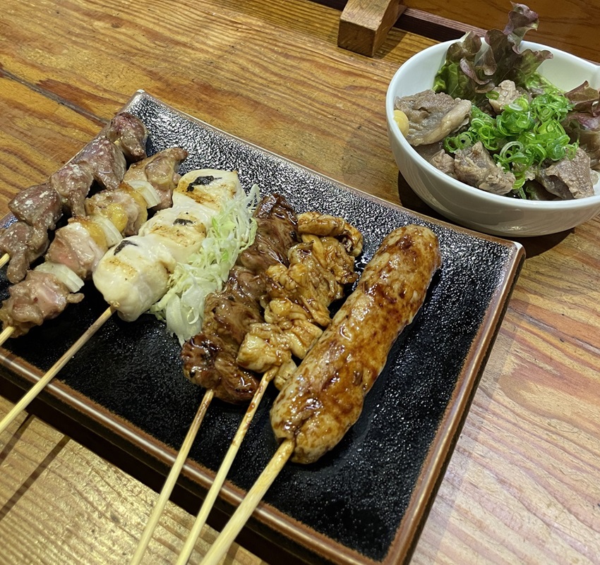 津山の肉系居酒屋「げん太」串と牛筋ポン酢