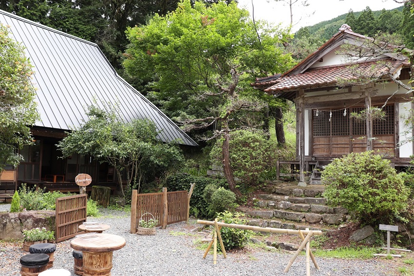 西粟倉村古民家カフェ「あるの森」