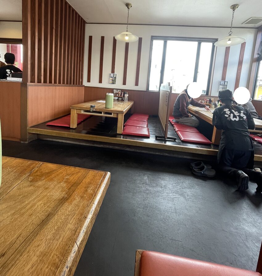 らーめん餃子金虎（明石二見店）店内