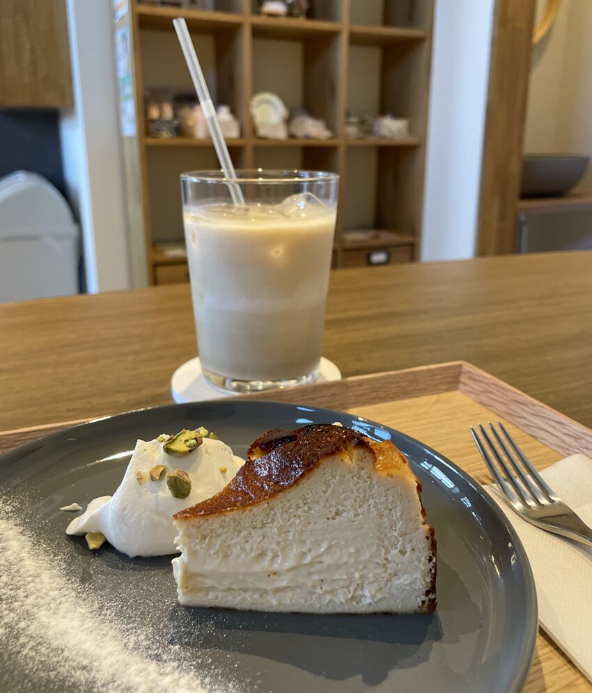 シェアカフェてごバスクチーズケーキ