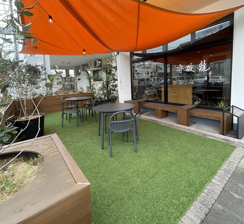 カワイハウス(河合林産株式会社)シェアハウスてごのテラス席