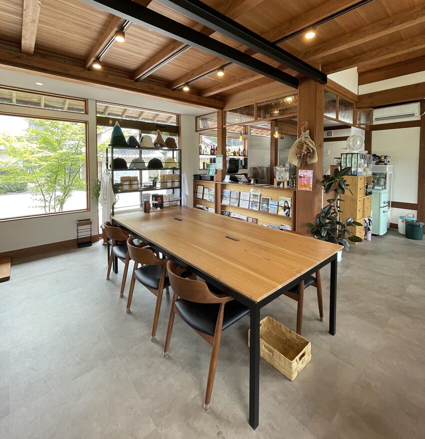 kobatoisa（コバトイサ）店内