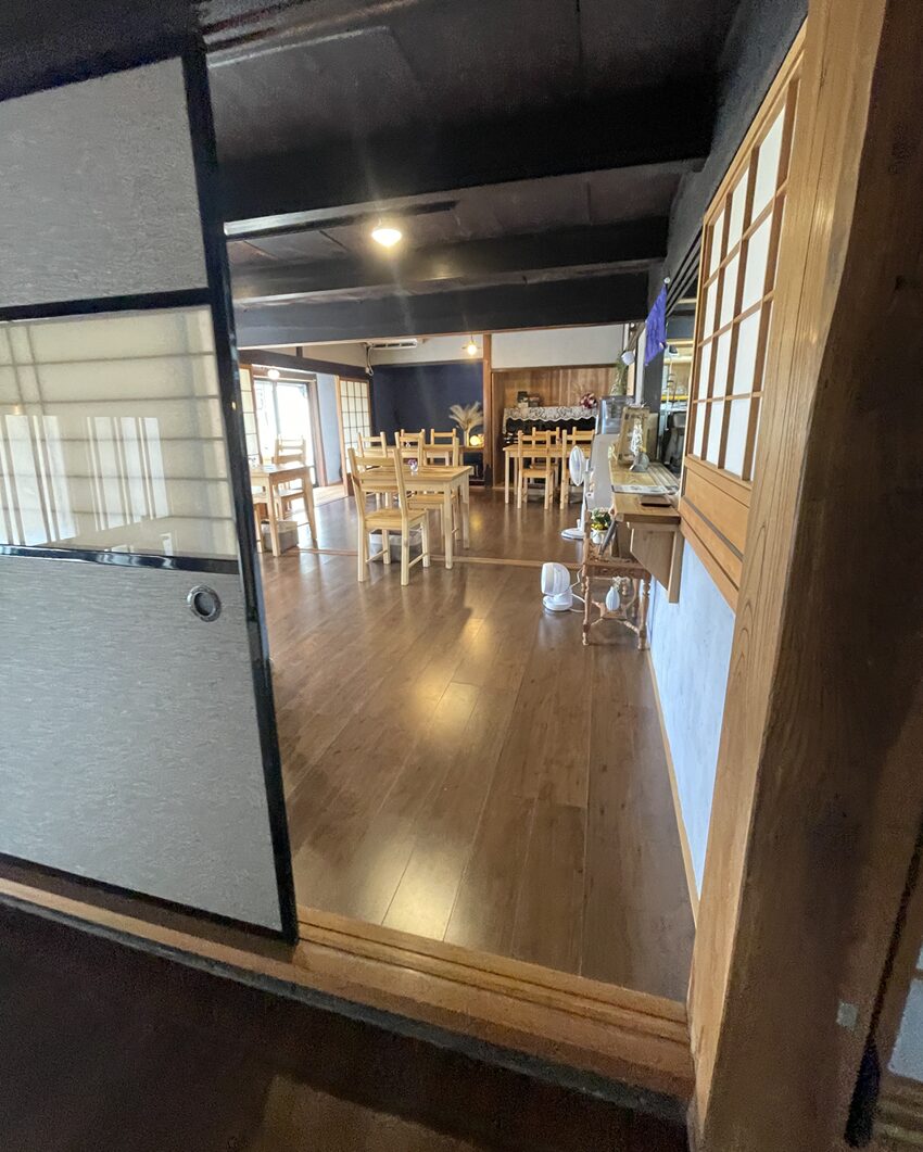 古民家cafe kiara店内
