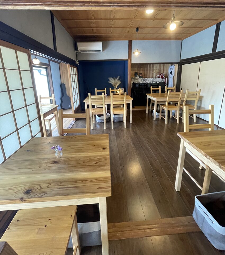 古民家cafe kiara店内