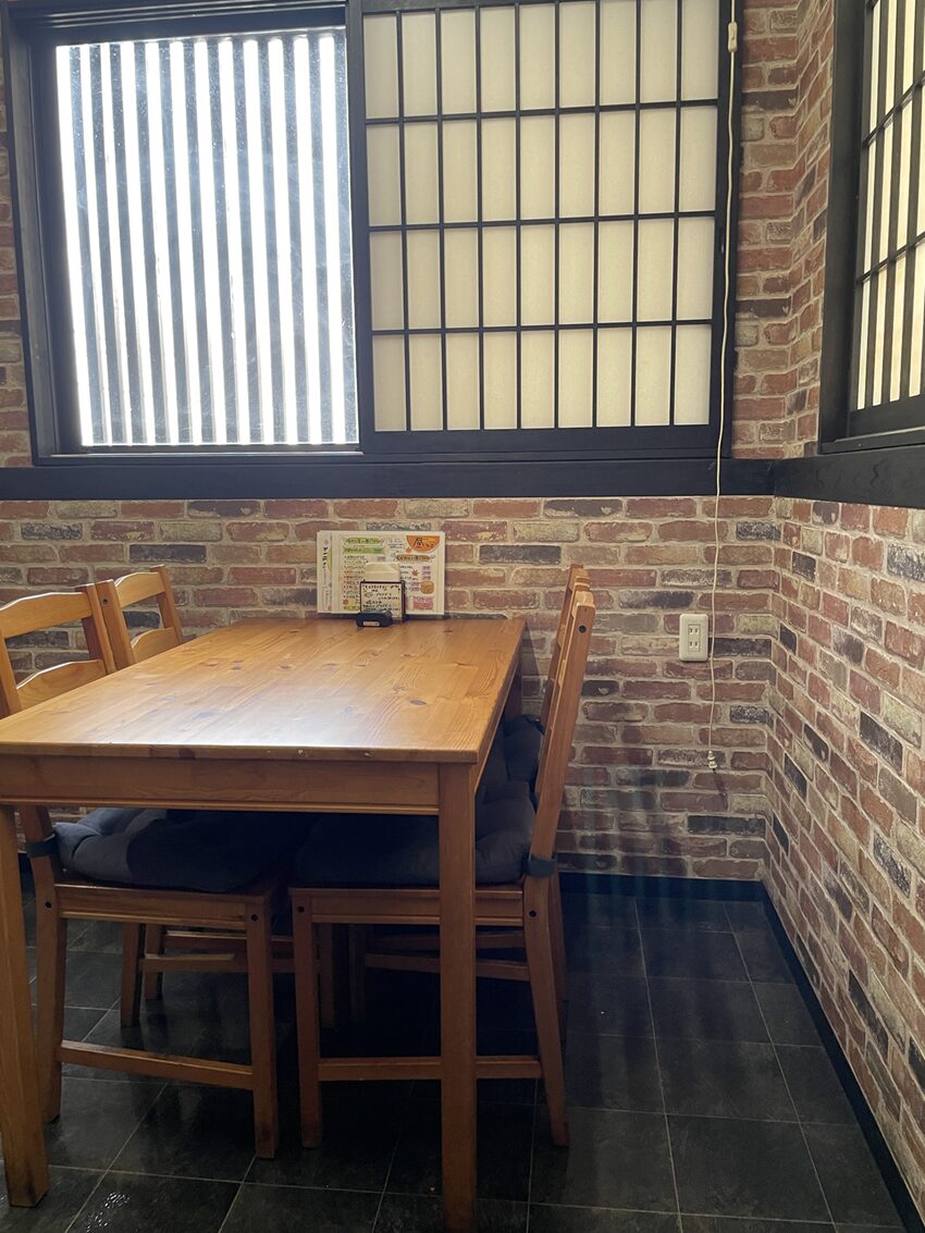 岡山名物えびめし・デミカツ丼が食べられる洋食カフェもみじ堂倉敷店