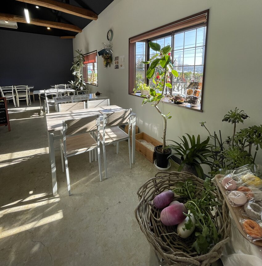 and...Trinity（アンドトリニティ）店内