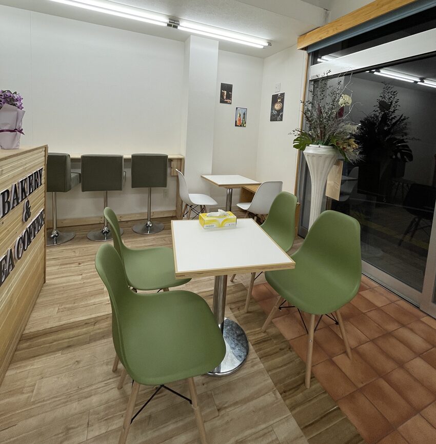 88BAKERY&TEA COFFEE(ベトナム料理とデコレーションケーキ)津山市鶴山通り沿い