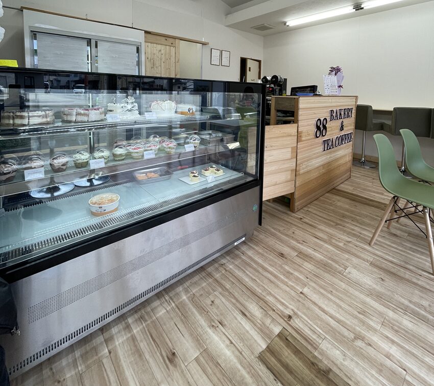 88BAKERY&TEA COFFEE(ベトナム料理とデコレーションケーキ)津山市鶴山通り沿い