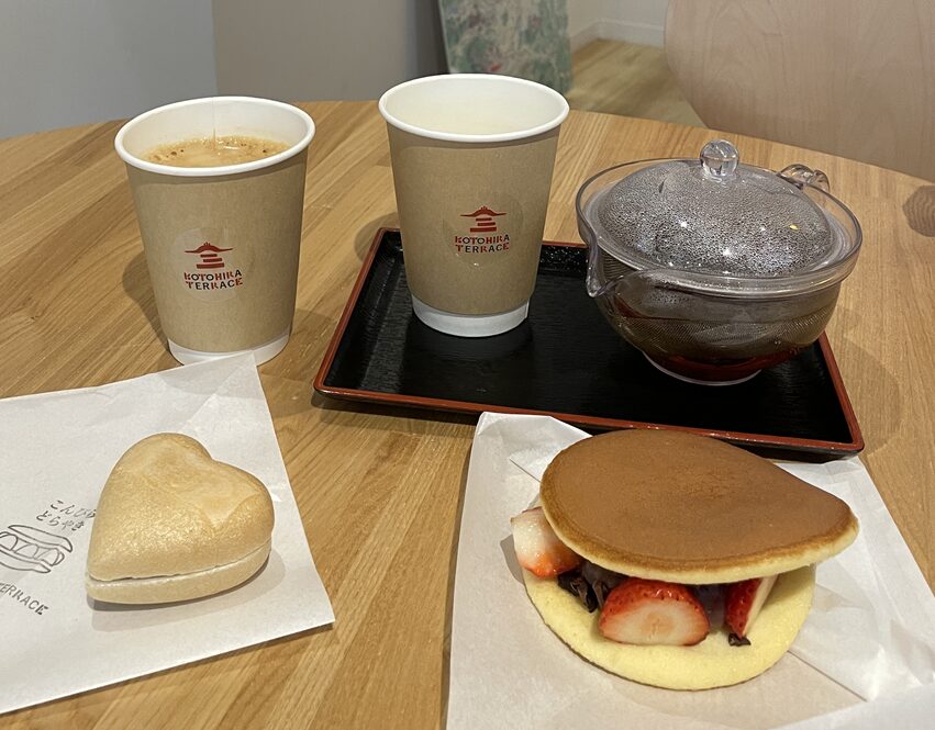 ことひらテラスどらやき・もなか