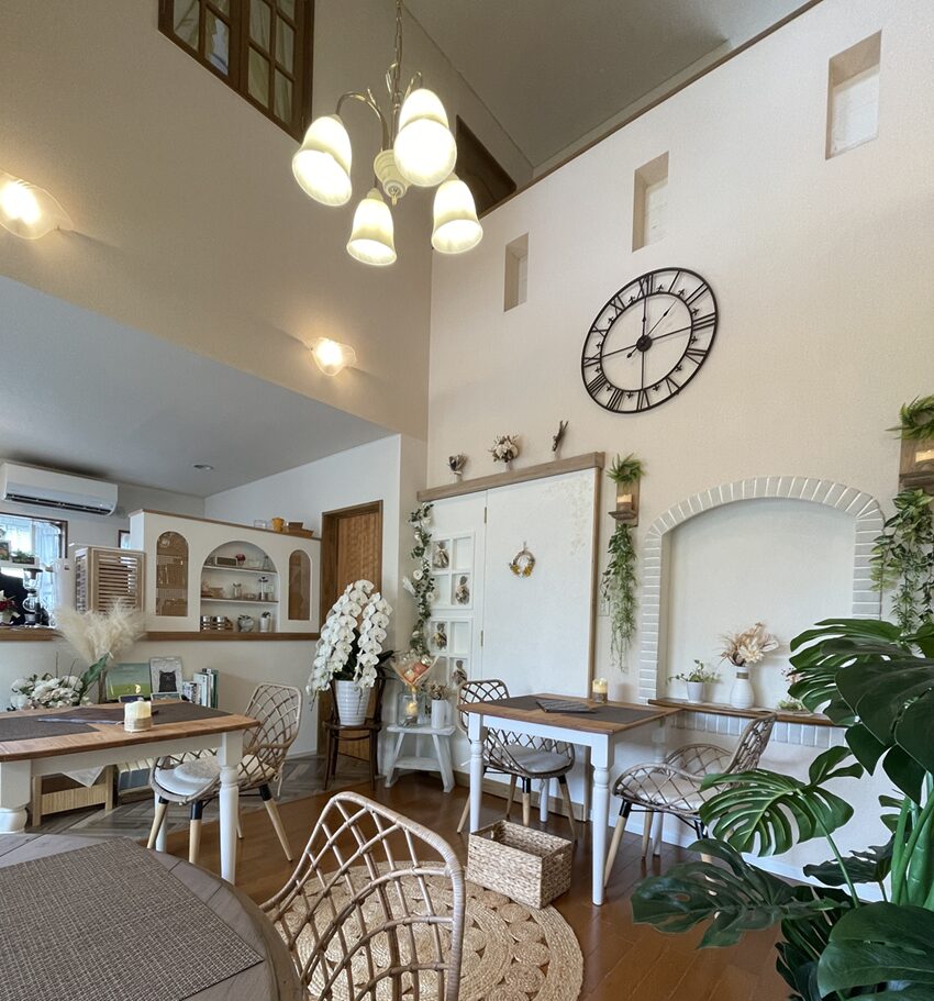 お家カフェPEISORA（津山市川崎）自宅タイプ店内