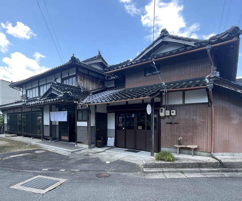 古民家カフェ～玄米粉の焼きドーナツ「しるべ」津山市加茂町